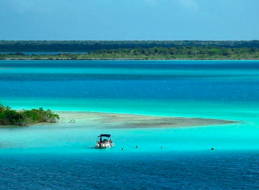 Excursion Lagune de Bacalar avec guide francophone road trip au Yucatán