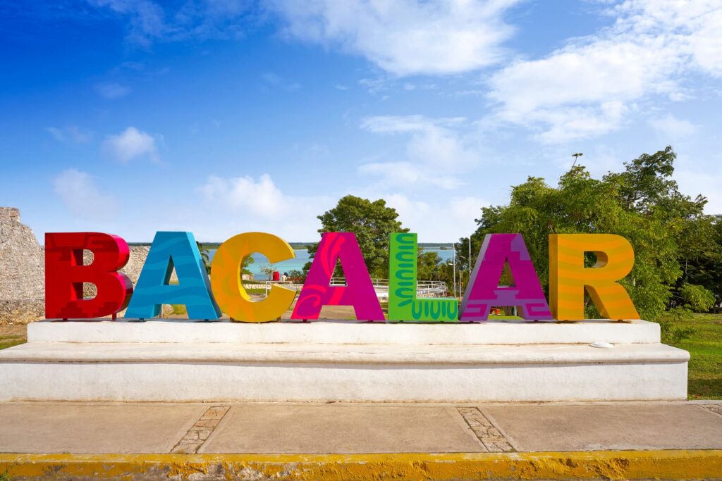 Lettres colorées Bacalar Fort San Felipe