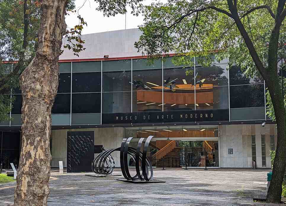 Entrée du musée d’Art Moderne