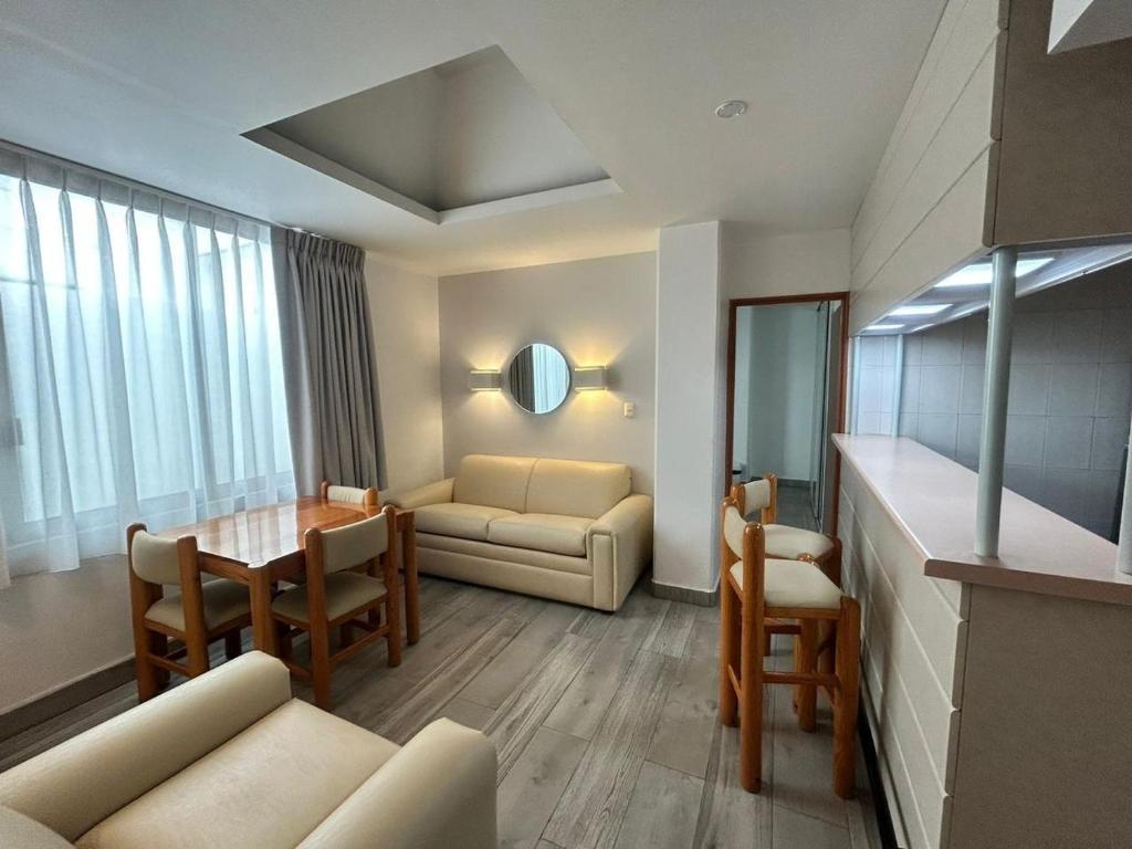 Suites Arquimedes 33