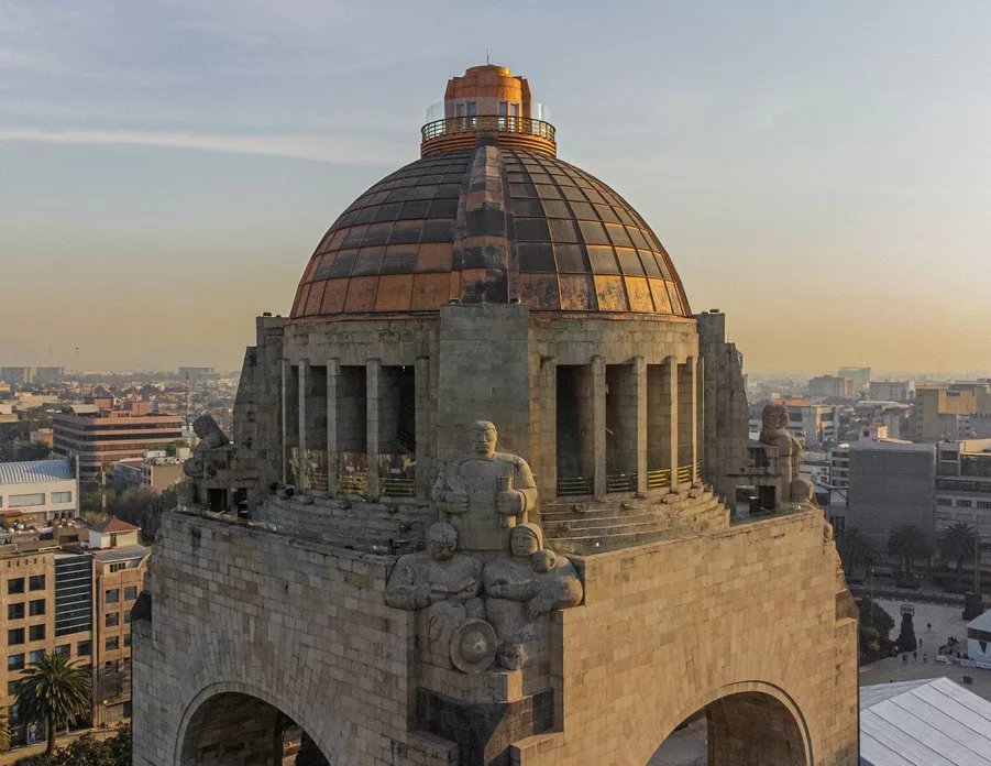 Monumento a la Revolución