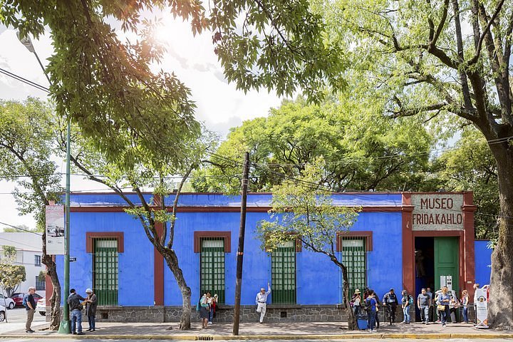 Maison Bleue