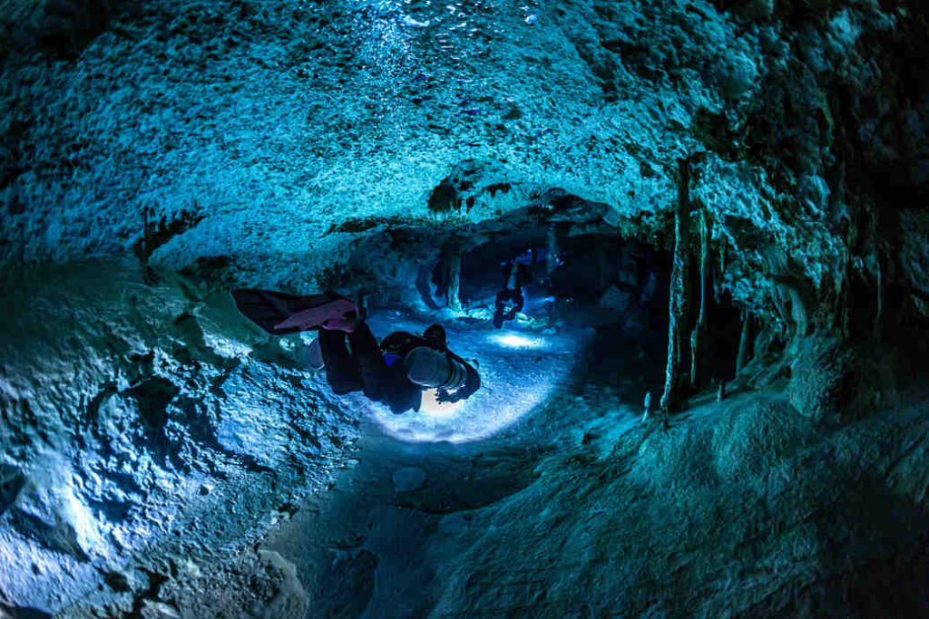 cenote dos ojos