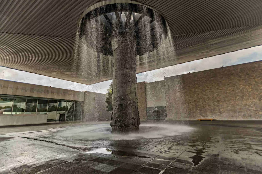 Fontaine musée anthropologique 