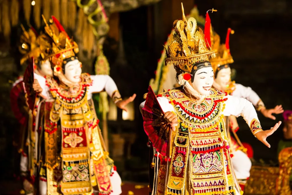 Visiter Ubud à Bali – Que faire ? Quoi voir ? en 2025 - Danse traditionnelle