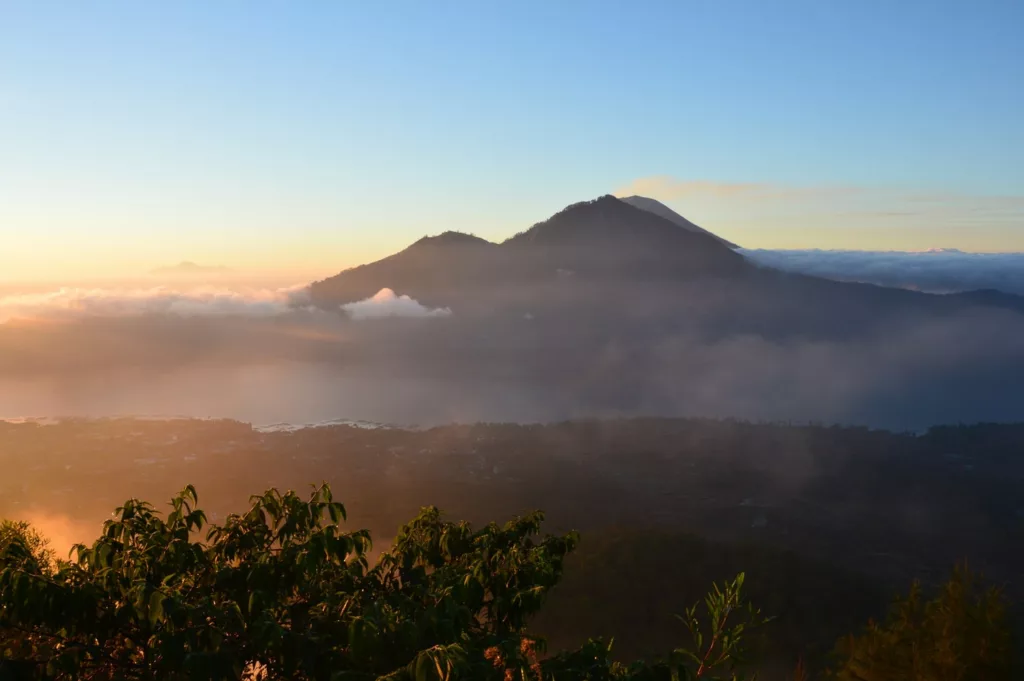 Mont Batur lever de soleil