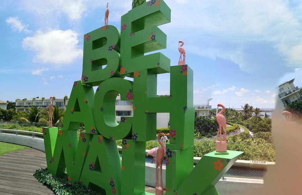 Beachwalk Shopping Center