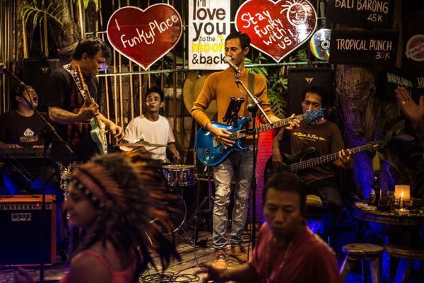 Funky Place Lovina Hotel