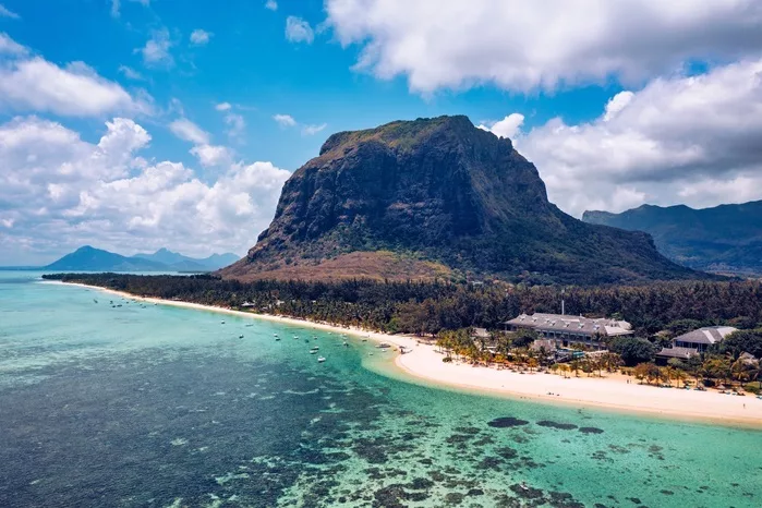 Plage Le Morne Île Maurice : mon guide pour un paradis entre montagne et lagon