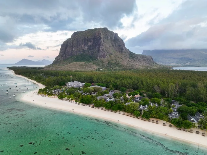 Morne Brabant et plage le Morne 