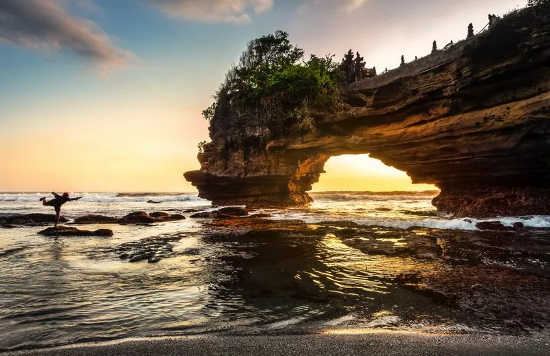 Pura Batu Bolong