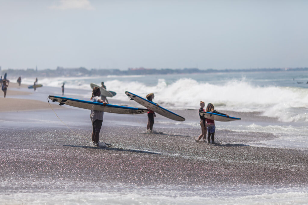 Surf à la plage de Seminyak