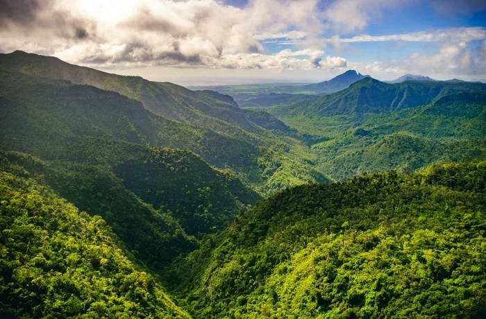 Plage Le Morne Île Maurice : mon guide pour un paradis entre montagne et lagon