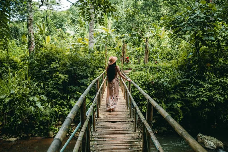 Randonnée dans une cascade à Bali