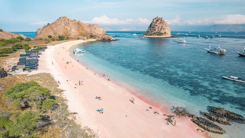 La plage rose à Bali
