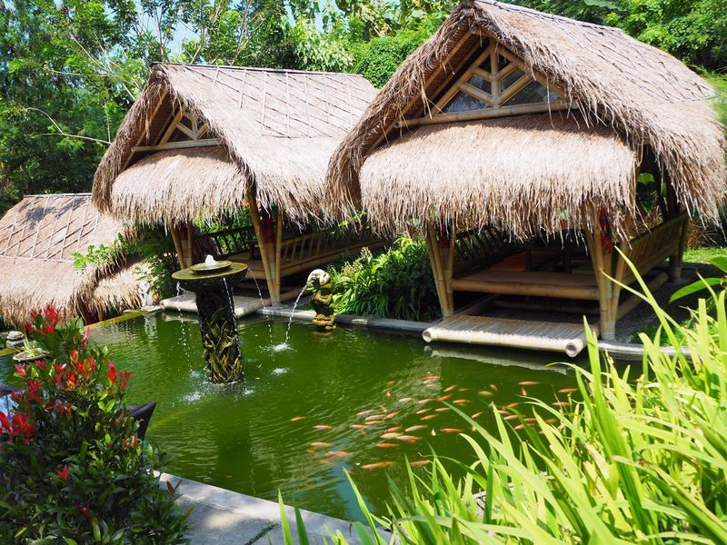 Warung Tepi Tebing