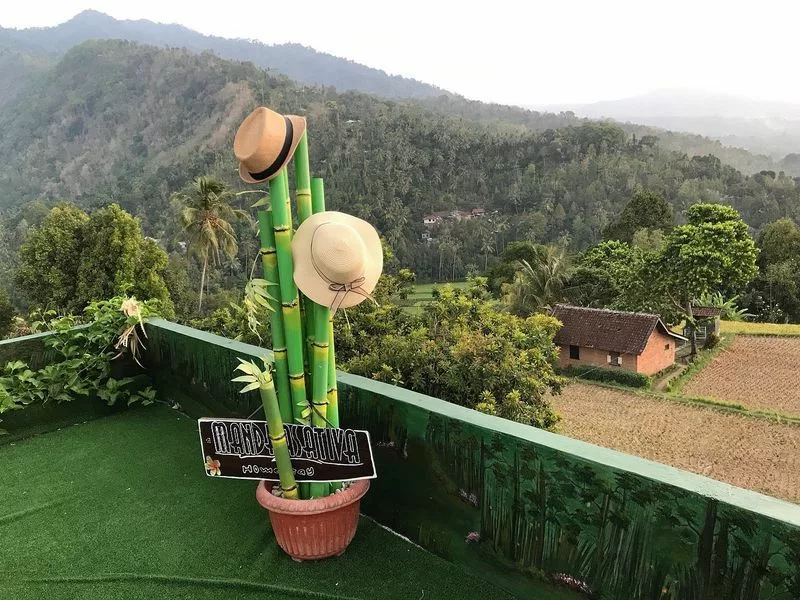 Mandhasativa Homestay