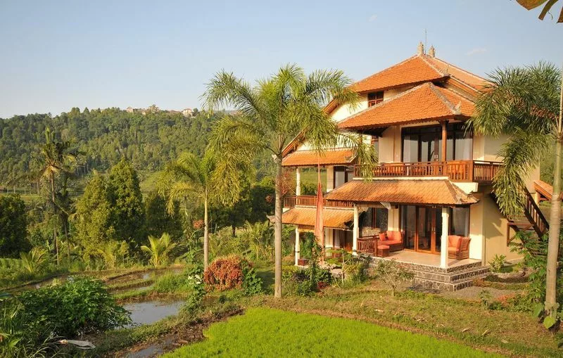 Lesong Hotel and Restaurant