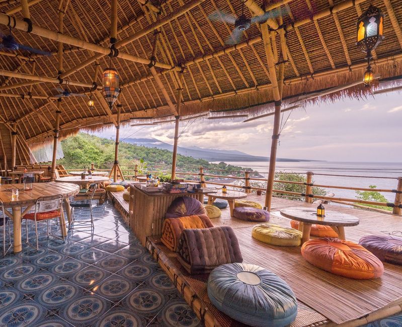 Blue Earth Village – Amed