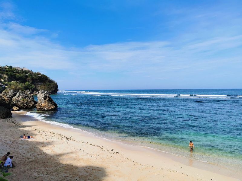 The Sun & Surf Stay – Bingin